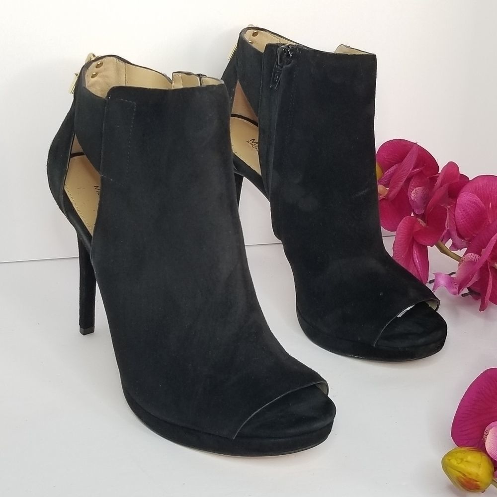 COPY - 🆕️Michael Chic Black Booties - Picture 3 of 10
